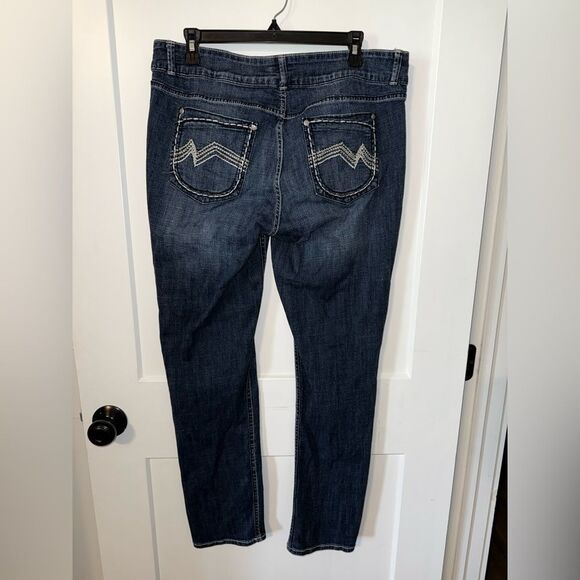 Blue Straight Leg Jeans Classic Denim - Picture 3 of 6